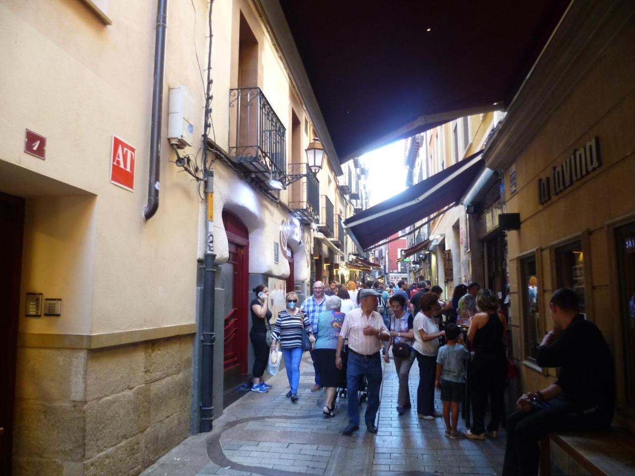 Logrocity Corazon De Logrono Parking Privado Gratis Kültér fotó